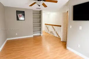 18338 NW 68th Ave, Hialeah, FL 33015 - Photo 13