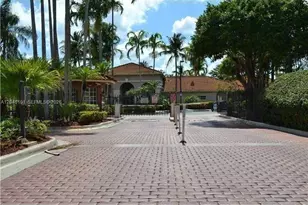 18338 NW 68th Ave, Hialeah, FL 33015 - Photo 17