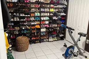 19554 NW 79th Pl, Hialeah, FL 33015 - Photo 7