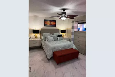 19554 NW 79th Pl, Hialeah, FL 33015 - Photo 11