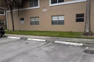 9976 Twin Lakes Dr, Coral Springs, FL 33071 - Photo 3