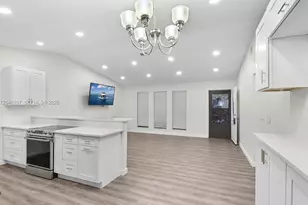 981 SW Bay State Rd, Port Saint Lucie, FL 34953 - Photo 5