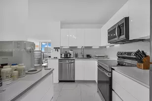 2016 Bay Dr, Miami Beach, FL 33141 - Photo 7