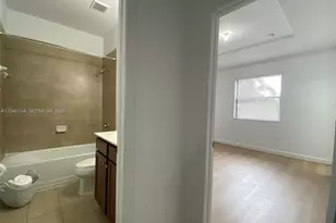 3538 W 88th Terrace, Hialeah Gardens, FL 33018 - Photo 23