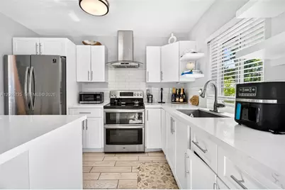 2012 N 31st Rd, Hollywood, FL 33021 - Photo 11