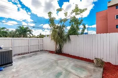 8085 NW 8th St #9, Miami, FL 33126 - Photo 9