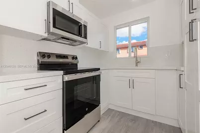 8085 NW 8th St #9, Miami, FL 33126 - Photo 5