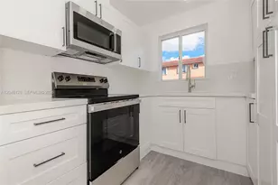 8085 NW 8th St, Miami, FL 33126 - Photo 5