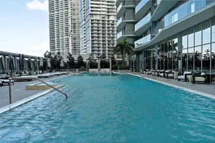 77 SE 5th St, Miami, FL 33131 - Photo 39
