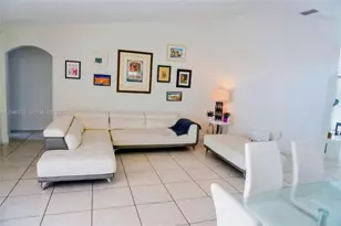 16850 Crestview Ln, Weston, FL 33326 - Photo 11