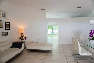 16850 Crestview Ln, Weston, FL 33326 - Photo 7