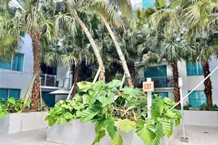 110 Washington Ave, Miami Beach, FL 33139 - Photo 9