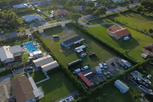 32305 SW 202nd Ave, Homestead, FL 33030 - Photo 5