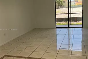 852 NE 209th St, Miami, FL 33179 - Photo 3