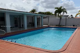 10321 SW 17th St, Miami, FL 33165 - Photo 15