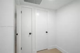 5555 Collins Ave, Miami Beach, FL 33140 - Photo 11