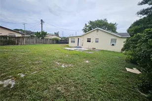 2121 NW 28th St, Oakland Park, FL 33311 - Photo 13