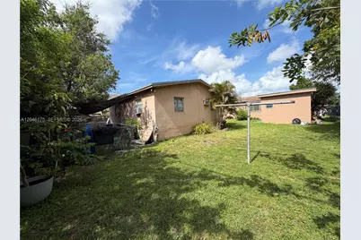 745 NW 32nd Ave, Miami, FL 33125 - Photo 17