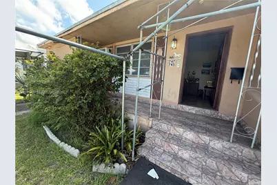 745 NW 32nd Ave, Miami, FL 33125 - Photo 3