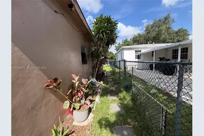 745 NW 32nd Ave, Miami, FL 33125 - Photo 19