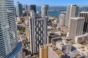 151 SE 1st St, Miami, FL 33131 - Photo 33