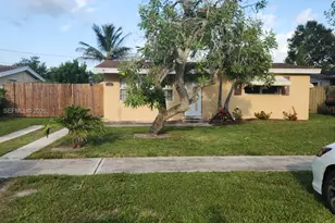 772 Gardenia Dr, Royal Palm Beach, FL 33411 - Photo 1