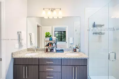 3944 Poinciana Ln, Hollywood, FL 33021 - Photo 27