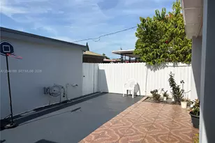 734 E 39th St, Hialeah, FL 33013 - Photo 57