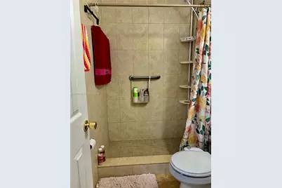 734 E 39th St, Hialeah, FL 33013 - Photo 25