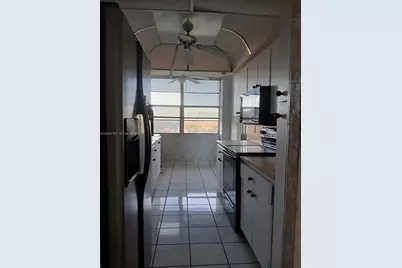 1100 Saint Charles Pl #719, Pembroke Pines, FL 33026 - Photo 3
