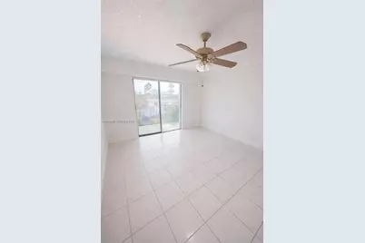 16508 NE 26th Ave #303, North Miami Beach, FL 33160 - Photo 5