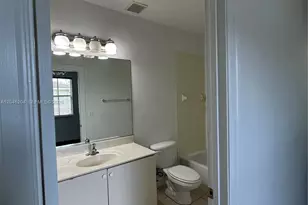 2615 SW 100th Ave, Miramar, FL 33025 - Photo 17