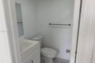 8695 NW 6th Ln, Miami, FL 33126 - Photo 19
