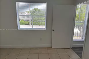 8695 NW 6th Ln, Miami, FL 33126 - Photo 15