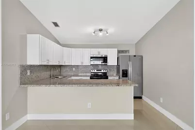 17501 SW 142nd Ct, Miami, FL 33177 - Photo 13