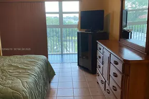 330 SE 2nd St, Hallandale Beach, FL 33009 - Photo 13