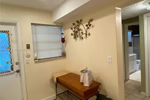 330 SE 2nd St, Hallandale Beach, FL 33009 - Photo 5
