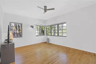 1600 Michigan Ave, Miami Beach, FL 33139 - Photo 13