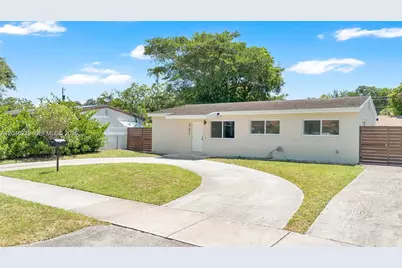 321 NW 56th Ave, Miami, FL 33126 - Photo 5