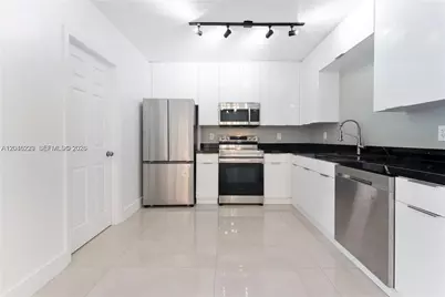 321 NW 56th Ave, Miami, FL 33126 - Photo 17