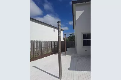 2439 NW 131st Cir, Miami, FL 33167 - Photo 25