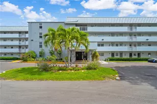 3849 NE 169th St, North Miami Beach, FL 33160 - Photo 3