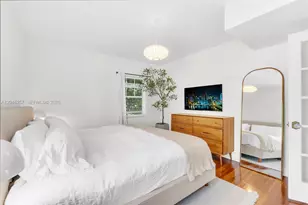915 8th St, Miami Beach, FL 33139 - Photo 25