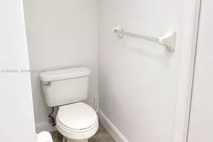 8948 NW 27th St, Coral Springs, FL 33065 - Photo 11