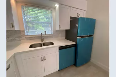 601 SE 5th Ct #208, Fort Lauderdale, FL 33301 - Photo 3