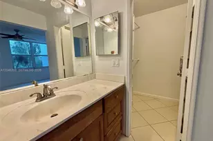 9411 Evergreen Pl, Davie, FL 33324 - Photo 17