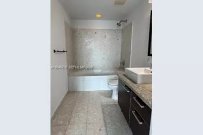 185 SW 7th St #3009, Miami, FL 33130 - Photo 7