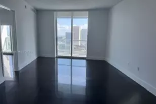 185 SW 7th St, Miami, FL 33130 - Photo 3