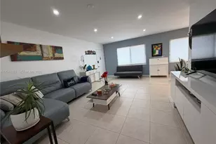 13255 SW 7th Ct, Pembroke Pines, FL 33027 - Photo 5