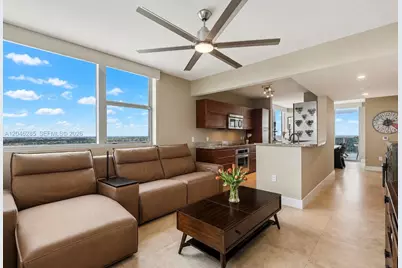 2641 N Flamingo Rd #305N, Plantation, FL 33323 - Photo 3